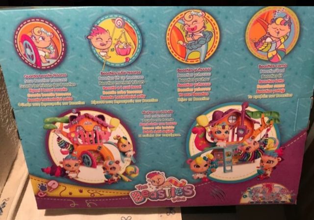 The Bellies From Bellyville House. Casa de los Bea