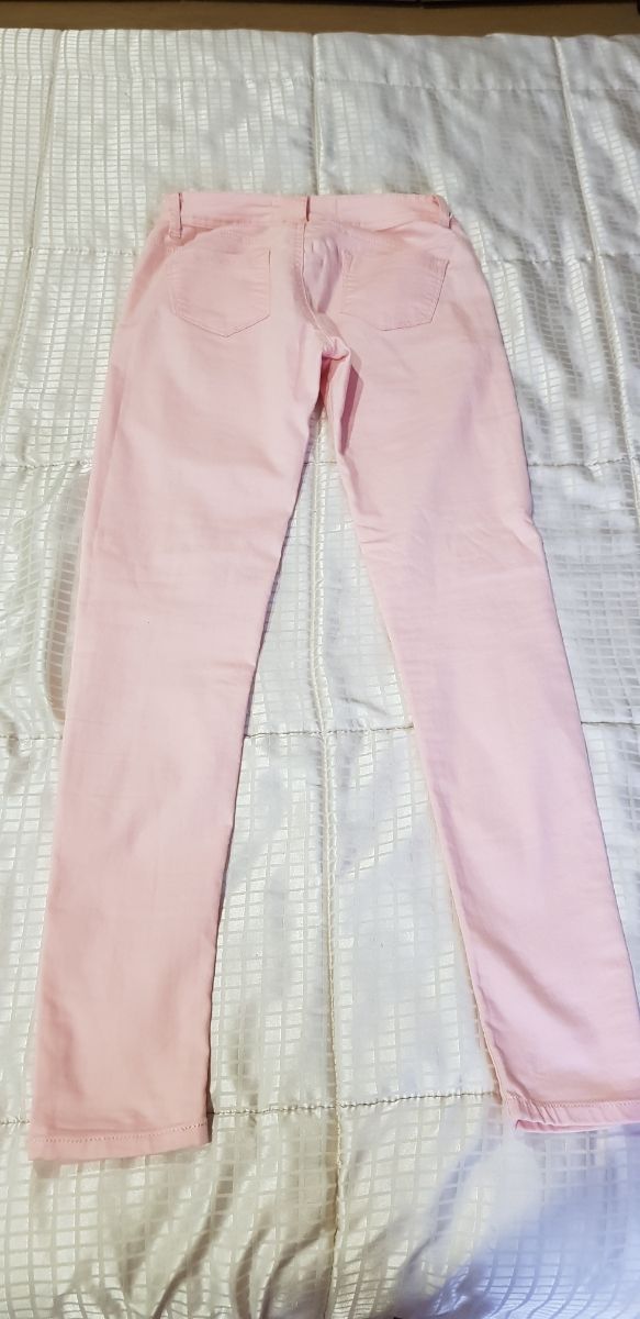 Pantalón elástico equivale a una XS.