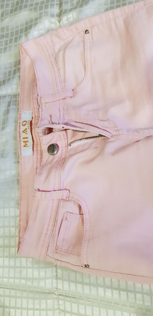 Pantalón elástico equivale a una XS.