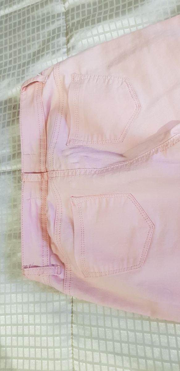 Pantalón elástico equivale a una XS.