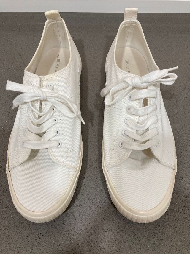 Zapatillas blancas oysho