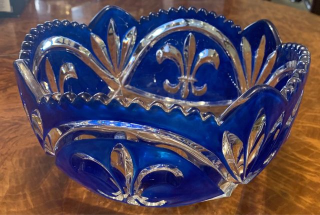 Clásico cuenco de cristal de Bohemia