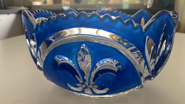 Clásico cuenco de cristal de Bohemia