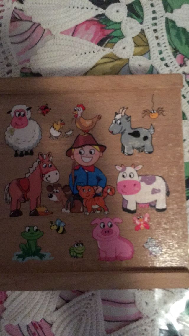 Juego de madera  dos cajas