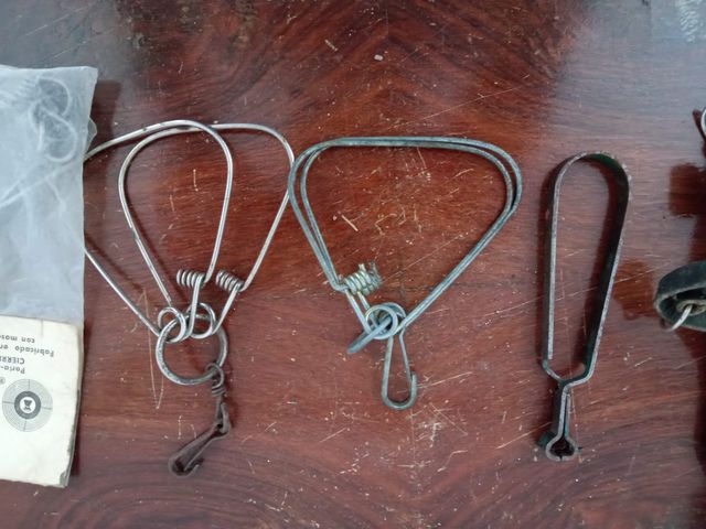 Zurron de cuero y perchas para perdices