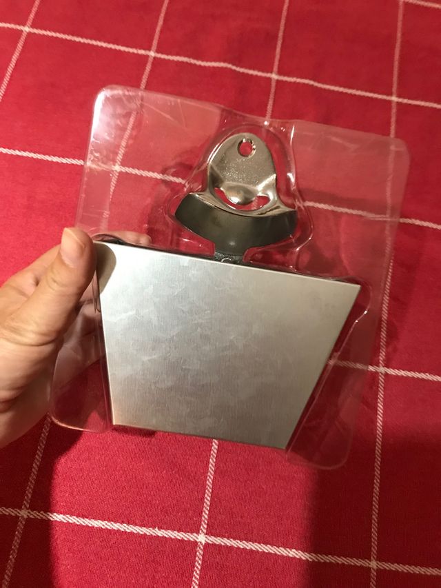 Apribottiglie per barbecue 