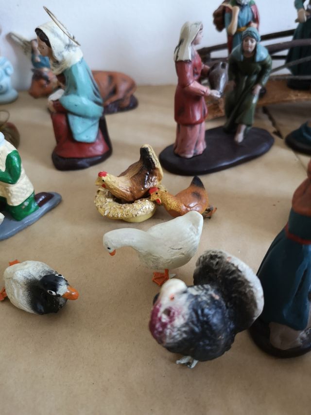 Belén de barro policromado pintado a mano