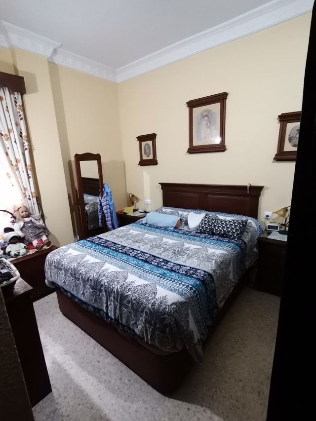 Piso bajo independiente de portales, garaje, trastero, patios