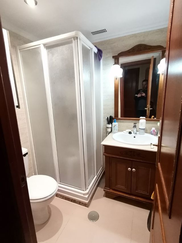 Piso bajo independiente de portales, garaje, trastero, patios