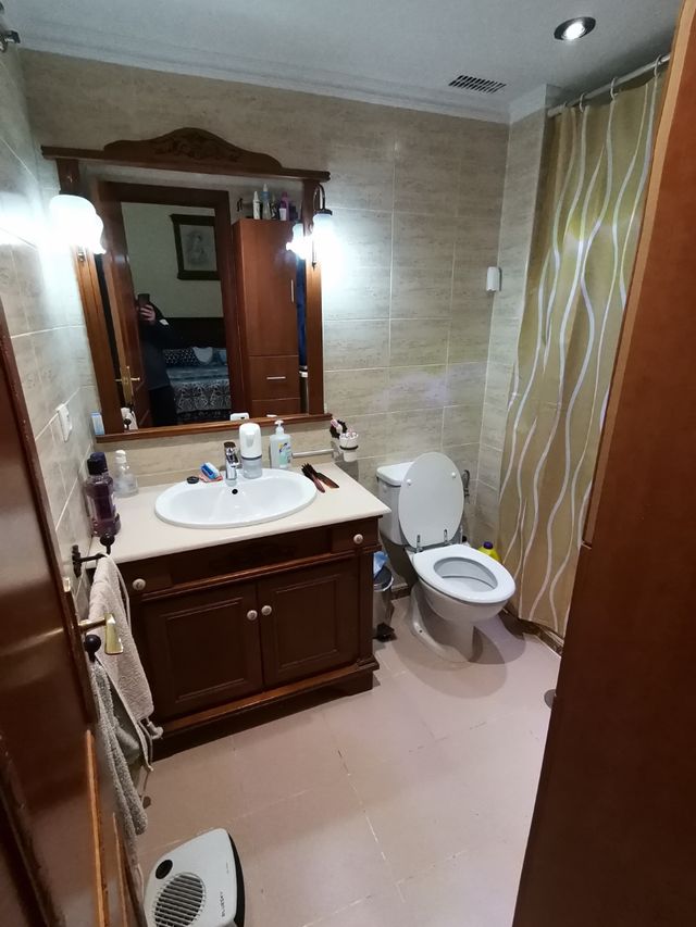 Piso bajo independiente de portales, garaje, trastero, patios