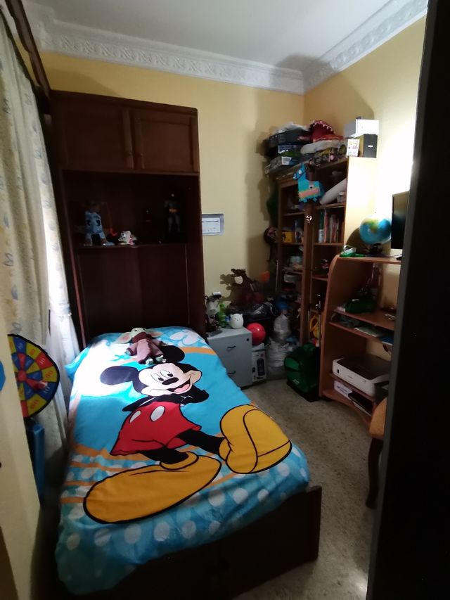 Piso bajo independiente de portales, garaje, trastero, patios