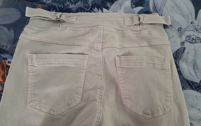 Pantalón beige talla S
