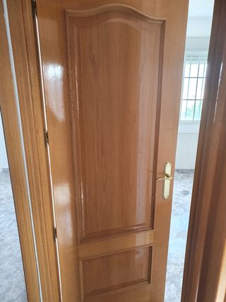 Puertas de dormitorio de segunda mano por 50 € en Fuenlabrada en WALLAPOP
