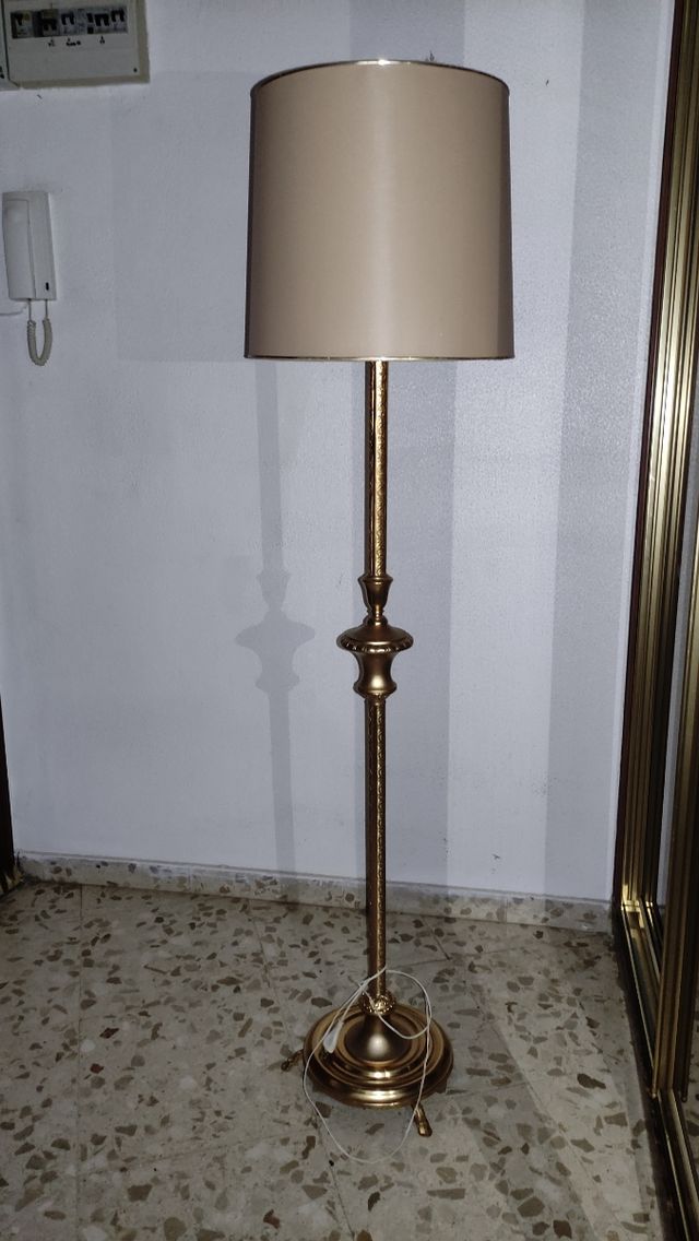 Lampara de pie