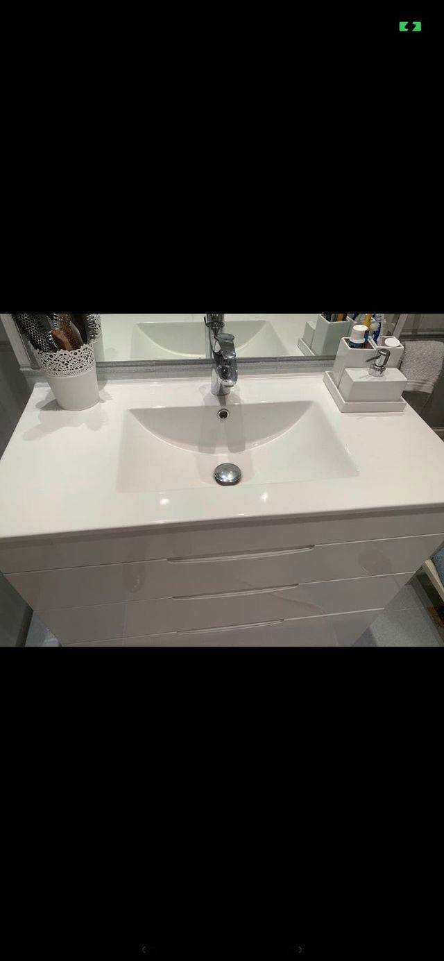 Mueble baño con lavabo y grifo( roca) de segunda mano por 200 € en