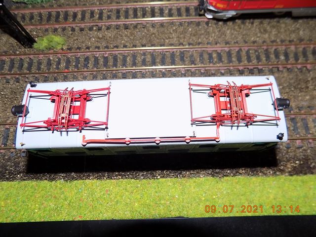 LOCOMOTORA 10700 RENFE ROCO H0 PRE-UIC NUEVA