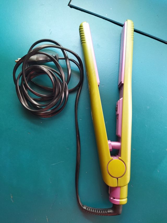 Plancha de pelo alisadora