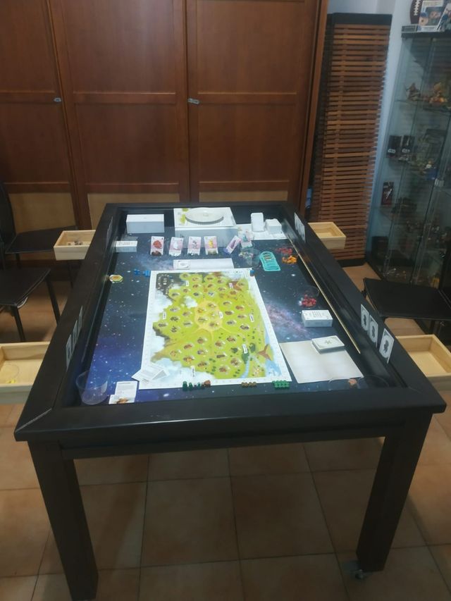 MESA DE JUEGOS.