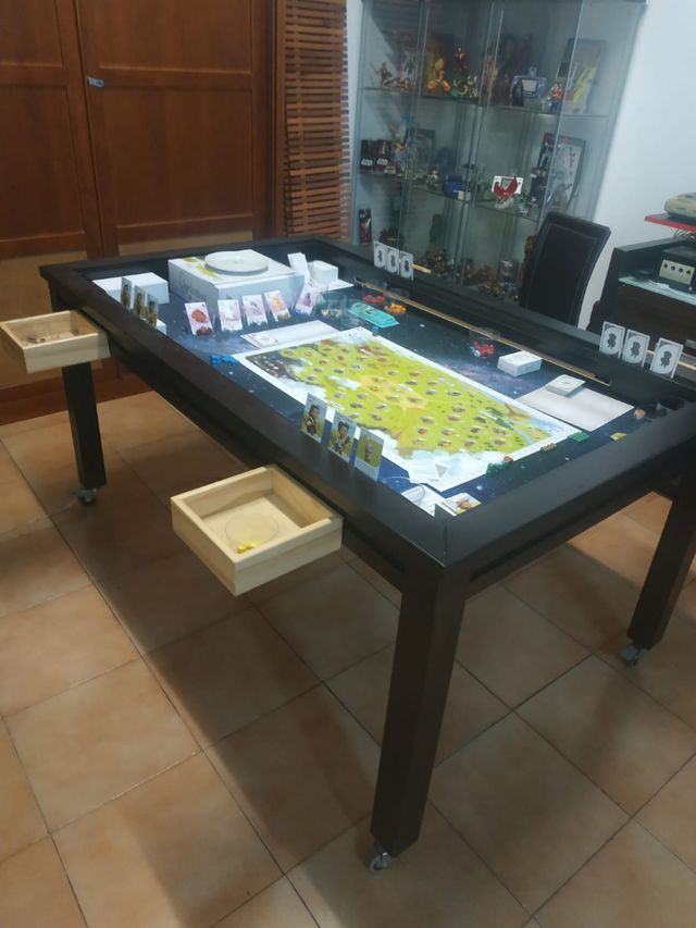 MESA DE JUEGOS.