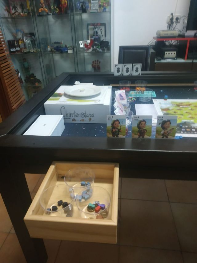 MESA DE JUEGOS.