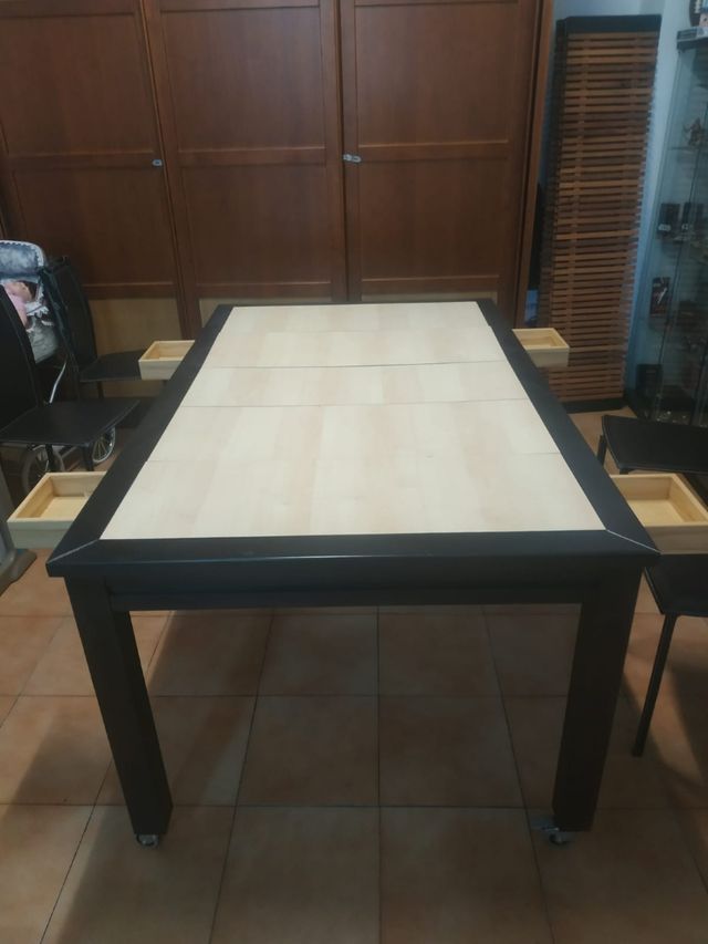 MESA DE JUEGOS.