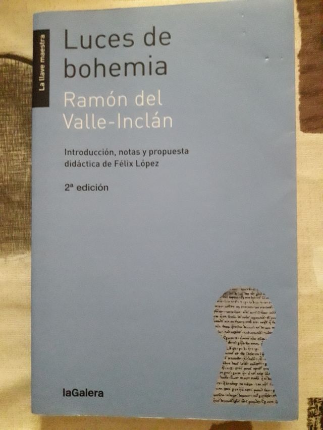 Libro lectura: Luces de Bohemia