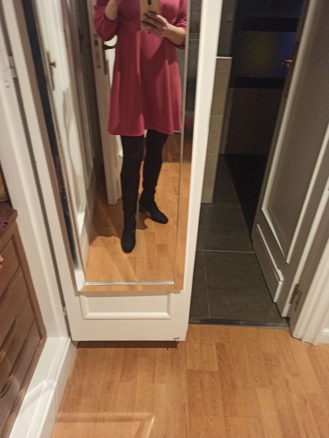 Bota ante elástica negra nueva