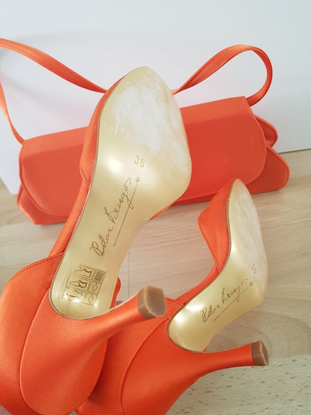 Zapato 👠de raso con bolsito👛