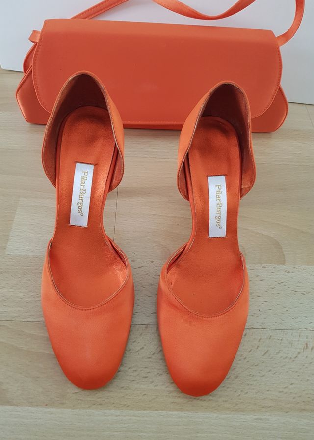 Zapato 👠de raso con bolsito👛