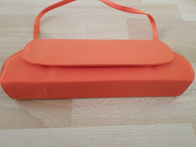 Zapato 👠de raso con bolsito👛