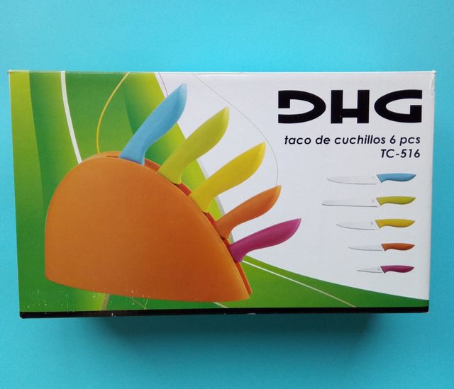 Set de 6 cuchillos de colores con soporte