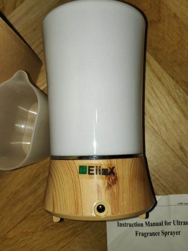 EiioX difusor de fragancias ultrasónico.