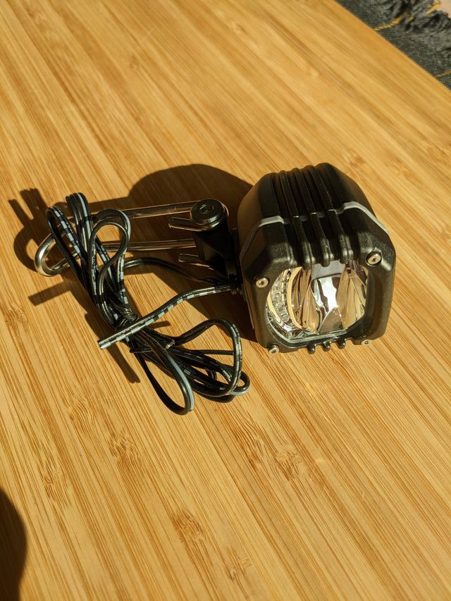 Foco luz delantera bicicleta DOSUN U1 Dynamo