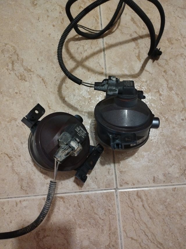 ANTINIEBLAS DELANTEROS FORD FOCUS