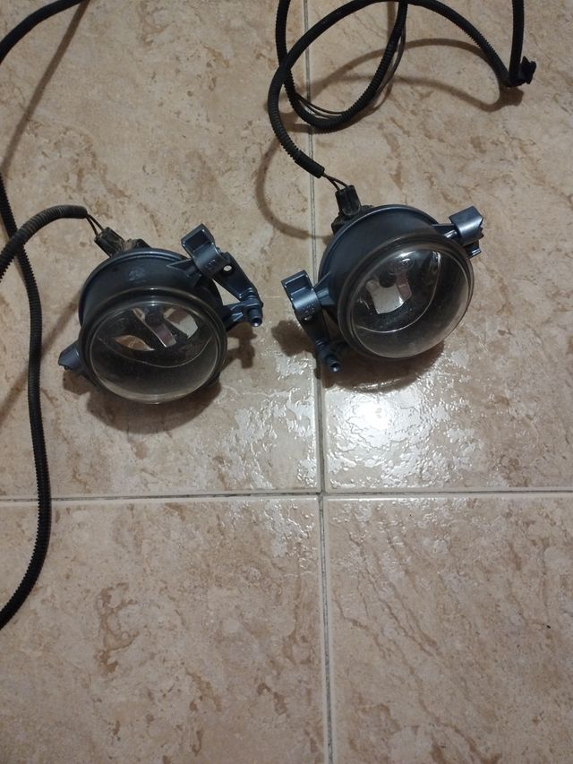 ANTINIEBLAS DELANTEROS FORD FOCUS