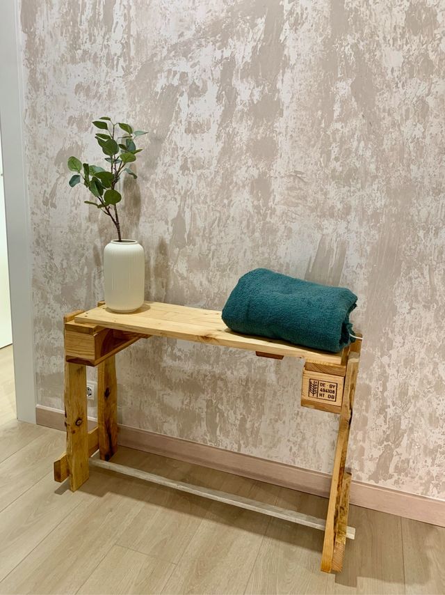 Banco mesa de madera. Mesita madera de segunda mano por 72 € en Madrid