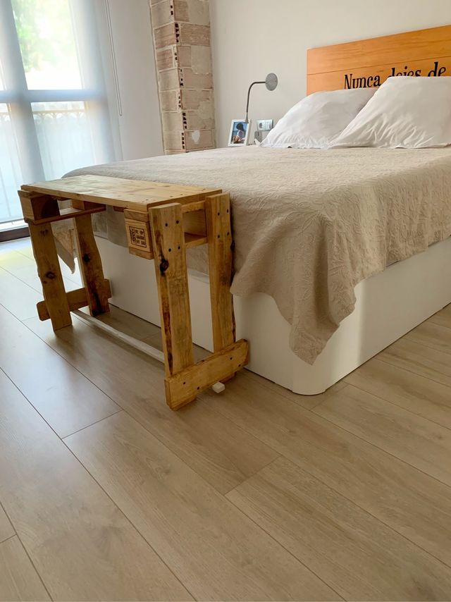 Banco mesa de madera. Mesita madera de segunda mano por 72 € en Madrid