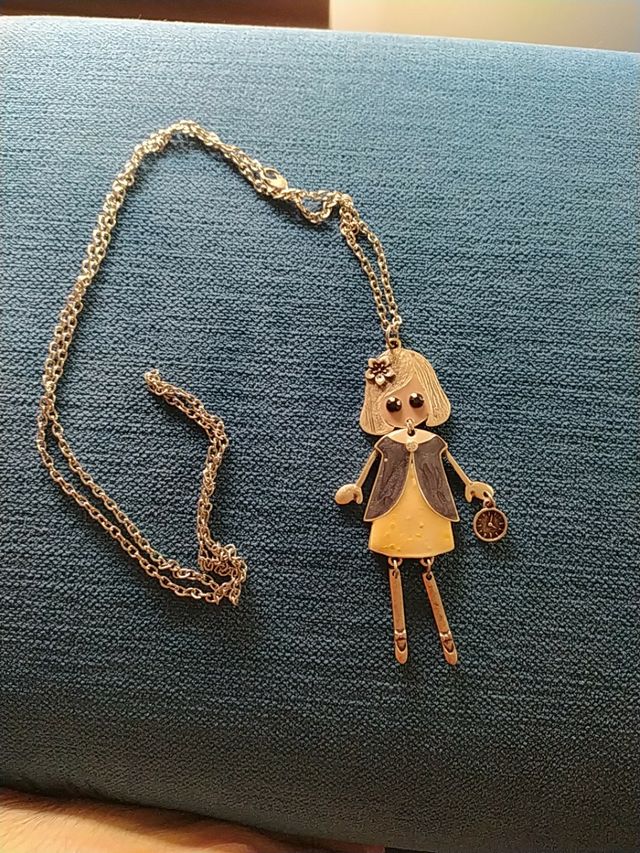 ciondolo bambola