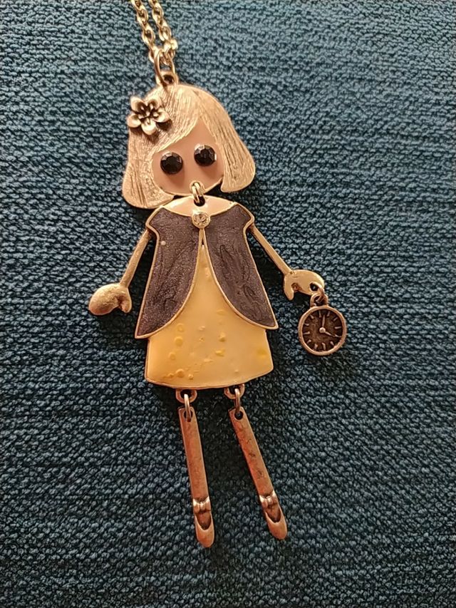 ciondolo bambola