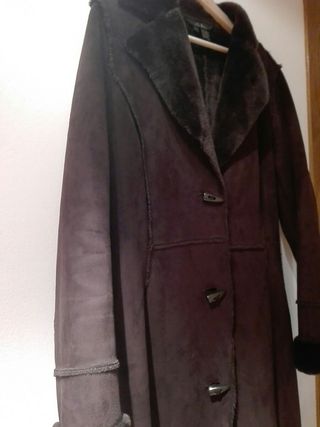 Abrigo pelliza Zara mujer marrón chocolate de segunda mano por 8 EUR en A  Coruña en WALLAPOP