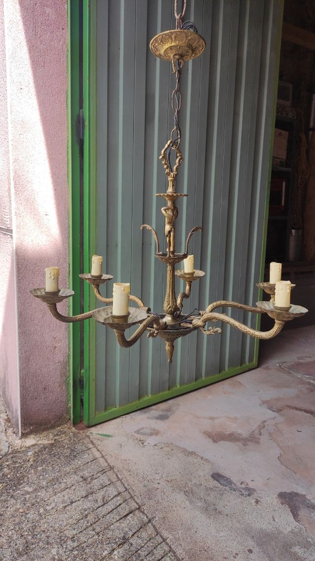 Lampara de techo de bronce.