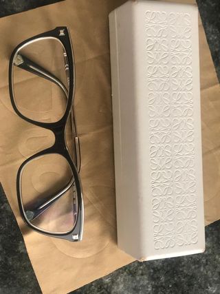 Montura de gafas graduadas Loewe de segunda mano por 60 EUR en Vigo en  WALLAPOP