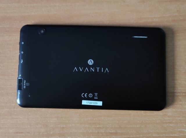 Tablet 7" Android AVANTIA, 2Gb Ram y doble camara
