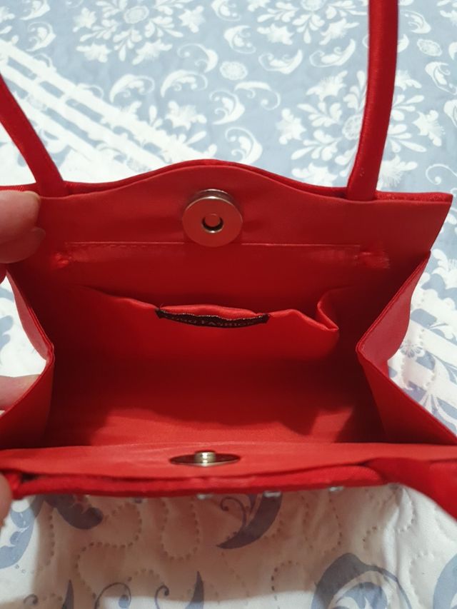 Mini bolso fiesta en raso rojo