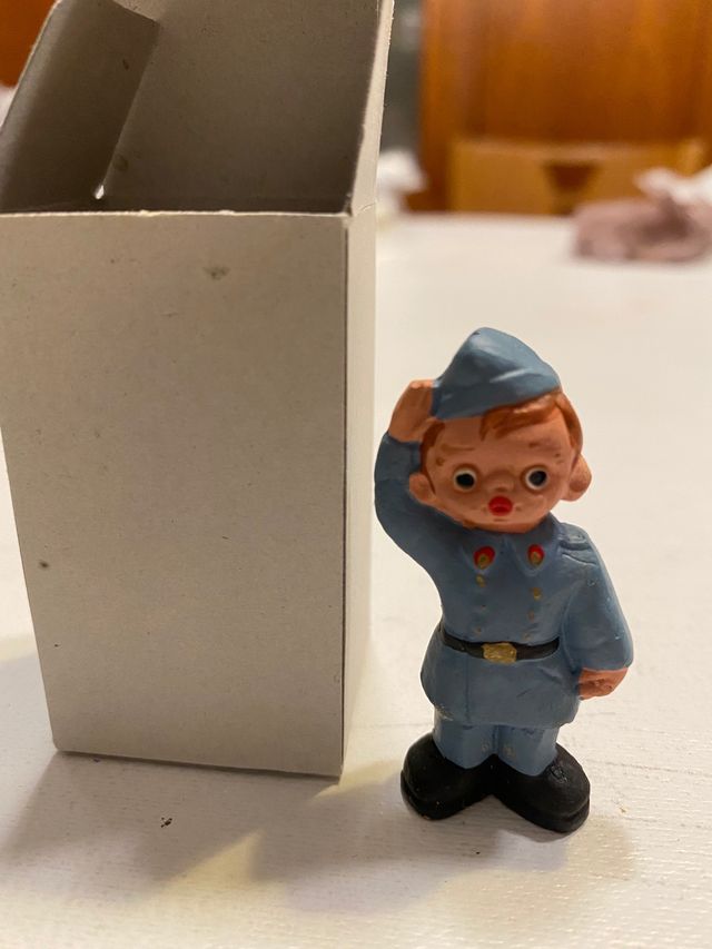 Figura terracota soldado aviación, tierra y marina