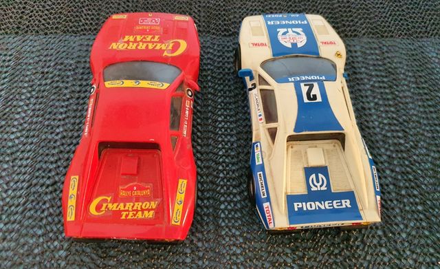 2 slots Scalextric años 80 Ferrari GTO.