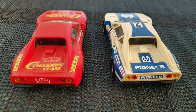2 slots Scalextric años 80 Ferrari GTO.