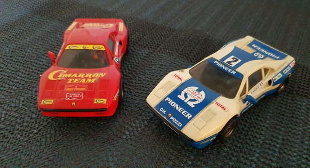 2 slots Scalextric años 80 Ferrari GTO.