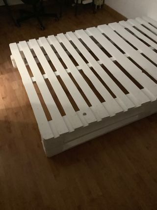 Somier de palets de madera 135x190 de segunda mano por 80 € en