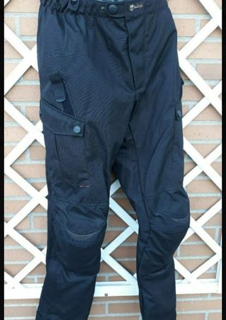 Pantalón moto CLOVER de segunda mano por 60 EUR en Elexalde Derio en  WALLAPOP